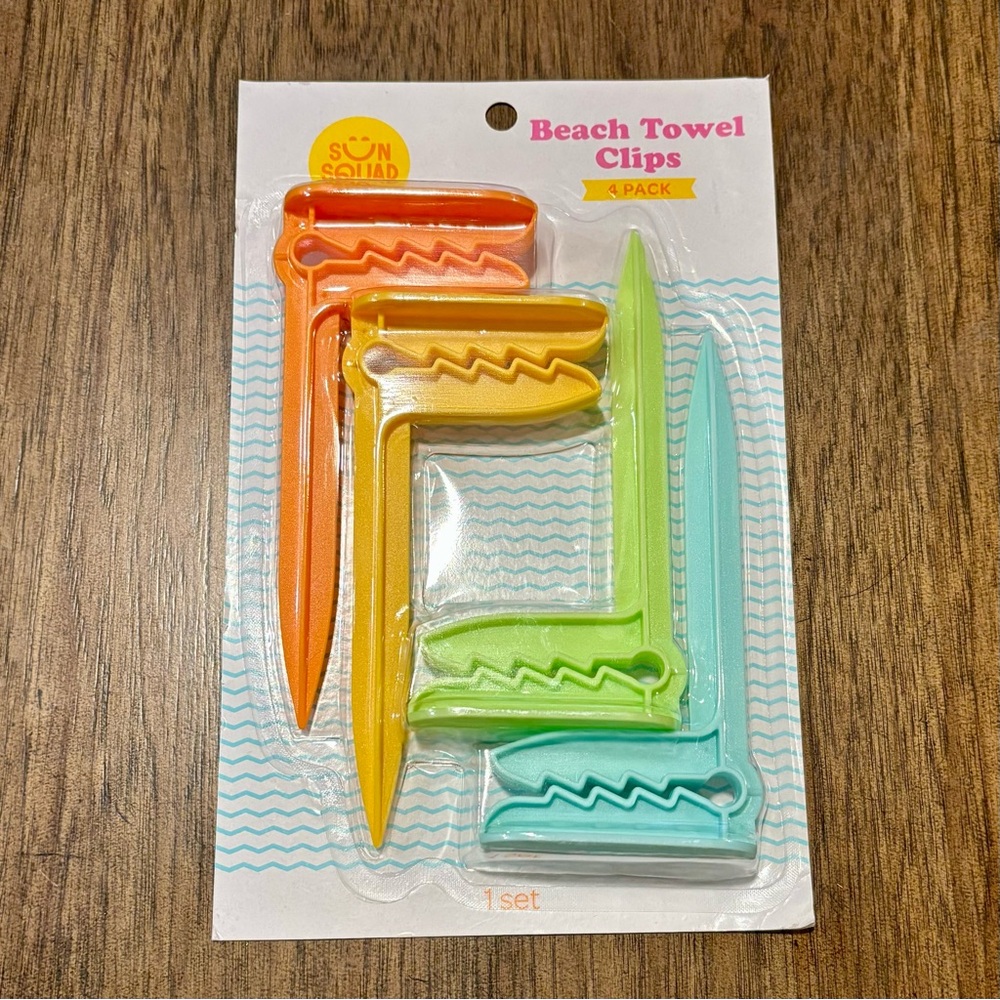 Target Sun Squad Beach Towel Clips - Orange, Yellow, Green, Blue